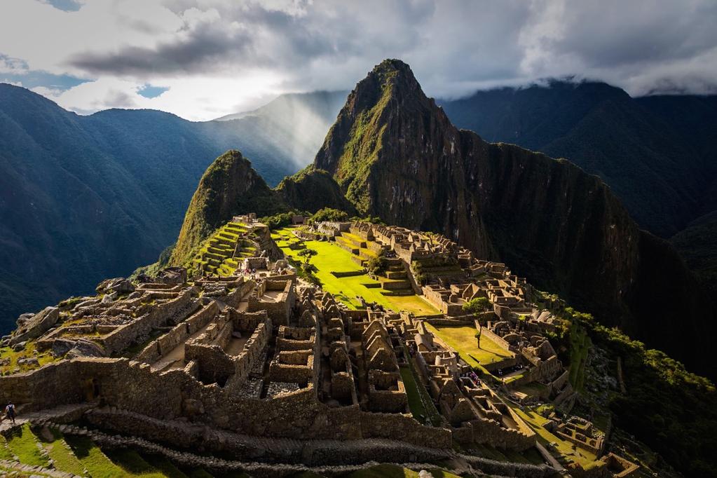 6. GÜN 4 Mayıs 2018 Machu Picchu Oteldeki kahvaltı ardından kısa bir otobüs yolculuğu ile dünyadaki gezginlerin kutsal mekanı olarak kabul edilen Machu Picchu ya doğru