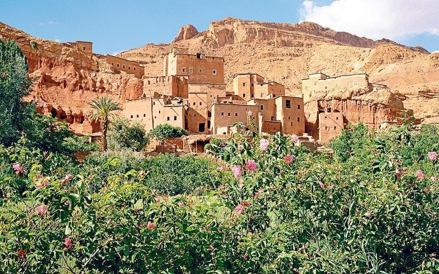 6.Gün 06 Mayıs 2017 Cumartesi : Ouarzazate Gül Vadisi Ouarzazate, çevresindeki film stüdyoları kadar gül bahçeleri ile de çok ünlü.