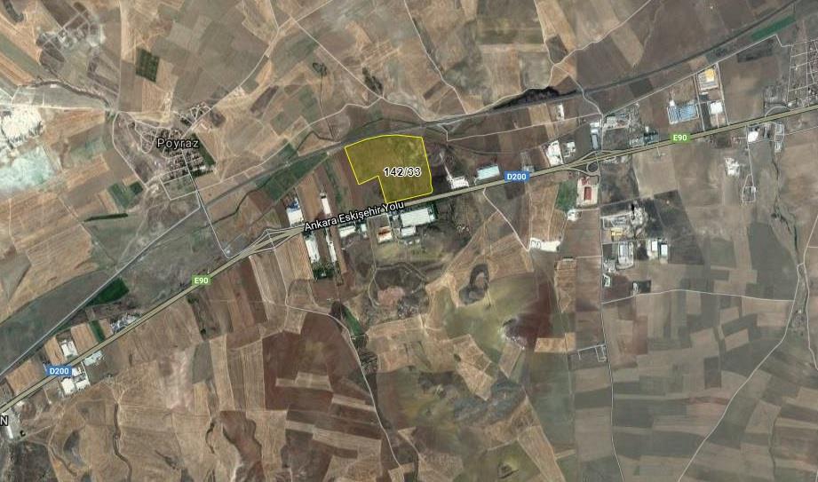 Tel 9- Koçak Gayrimenkul 0 554 262 68 92 Taşınmazın yaklaşık 1 km batısında, Eskişehir yoluna yaklaşık cepheli, emsal 0,50, sanayi imarlı arsanın satış ilanıdır. SATILIK 68000.-M² 8.200.000.-TL 121.