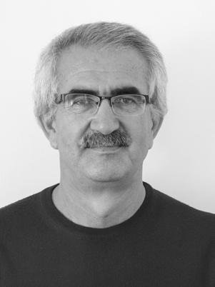 Mehmet Atilla 1959 yılında Bodrum da doğdu. İlköğrenimini Turgutreis kasabasında, liseyi de İzmir de tamamladıktan sonra Ankara Yüksek Teknik Öğretmen Okulu nu bitirdi.