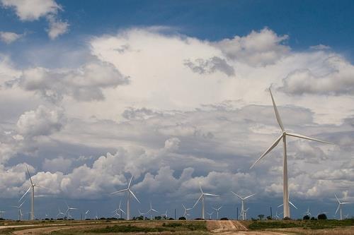 E-126 Enercon tarafından Almanya nın Emden Türbinin rotor çapı 126 m-7 MW