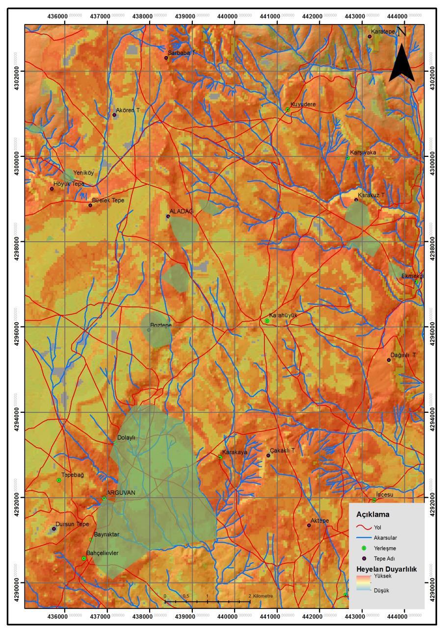 126 Şekil 12: Arguvan ilçesi ve çevresi (Malatya) için oluşturulan heyelan duyarlılık haritası Analiz sonucuna göre inceleme sahası; % 2,13 çok