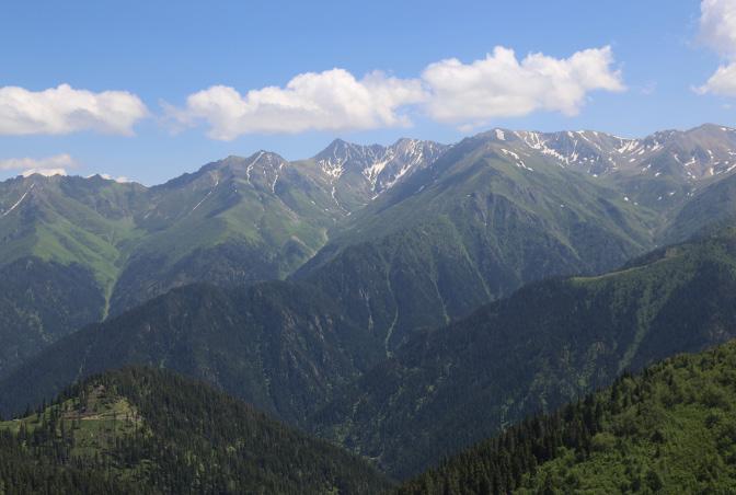 BÖLÜM 5 Artvin de Önemli ve Hassas Alanlar Artvin de Korunan Alanlar Özgür EMİNAĞAOĞLU, Hayal AKYILDIRIM BEĞEN Ülkemizdeki ulusal ve uluslararası seviyede olağan üstü özelliklere sahip tabiat ve