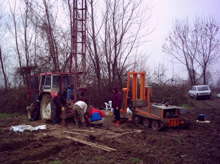 Depth (m) Seismic Cone Penetrometer Data School of Civil and Environmental Engineering Sounding performed for research Georgia Institute of Technology Date: 9/13/99 ConeType: Hogentogler 10-ton Test