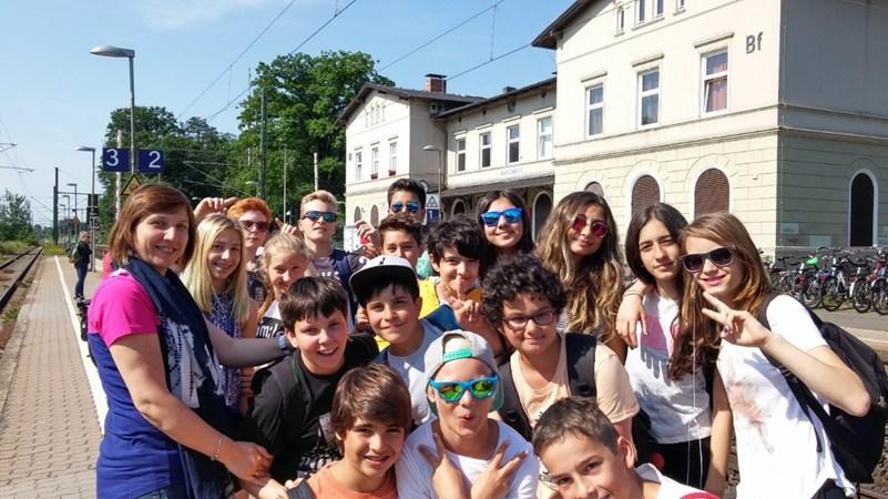 ALMANCA GEZİLER VE ETKİNLİKLER Öğrencilerimizin Almancayı daha etkin kullanmalarını sağlamak amacıyla Almanya da bulunan Anne- Frank Schule adlı okul ile 7 yıldır öğrenci değişim projesi