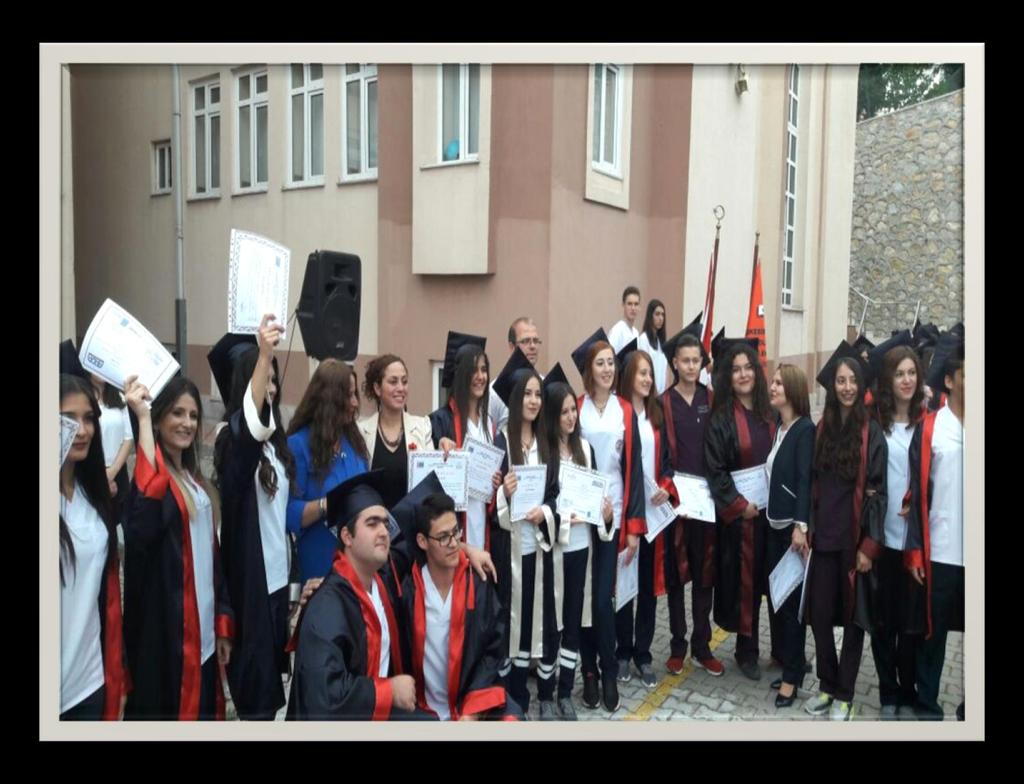 Bandırma Akşemsettin Mesleki Ve Teknik Anadolu Lisesi Müdürlüğü nün 09 Haziran 2017 De Mezuniyet Programında Gerçekleşen, AB Erasmus + Mesleki Eğitim Öğrenici Ve Personel Hareketliliği Kapsamında