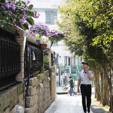 Securitas Yeşili Seviyor Yeşil Güvenlik Securitas Türkiye güvenlik görevlileri tarafından, enerji tasarrufu sağlayan görevler gerçekleştiriliyor.