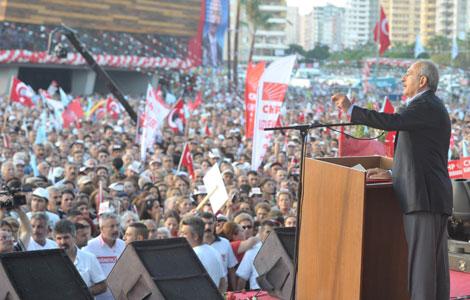 1 Adana da Savaşa Hayır mitinginde konuşan Kılıçdaroğlu ndan sert eleştiri: Hiç bir komutan, hiç bir lider, Recep Tayyip Erdoğan ın kullandığı Her türlü koalisyon içinde yer alırız, yeter ki Suriye