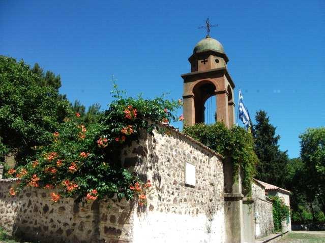 Kutsal su - Moni Leimonos Manastırı Moni Ypsilou Manastırı-Sigri civarı-midilli Adası Moni Leimonos Manastırı Dağlık