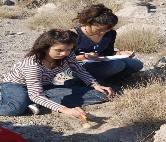 Bu projelerle amaç, öğrencilerin sadece doğal manzarayı görmesi değil, kayaların ve toprağın oluşumu ve çeşitleri, doğal çevreye