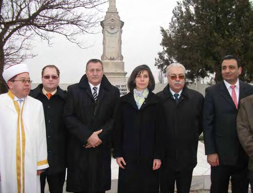 Ibraim şi Iusein Ibram, consulul general al Republicii Turcia la Constanţa, Füsun Aramaz, primarul municipiului Brăila, Aurel Gabriel Simionescu, subprefectul judeţului Brăila, Veronica Macri,