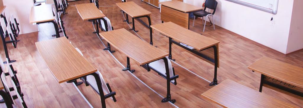 Clasic teacher table