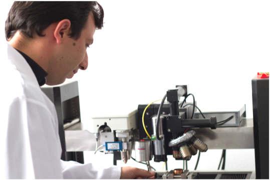 Nano ve Mikro Mekanik Test Spektroskopi Kromatografi Mikroskopi Laboratuvarı Laboratuvarı ve (NMTL) Fermentasyon (MKL) (SPL) Laboratuvarı (KFL) Kimyasal Analiz (KAL) Doku Kültürü Laboratuvarı (DKL)