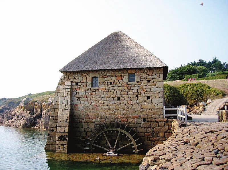 Resim 3. Kuzey Fransa da (Brehat) Manş kıyılarında kurulu bir gel-git değirmeni. (http://upload.wikimedia.org/wikipedia/en/5/5c/tidal_mill_brehat_france.jpg) Picture 3.