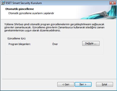 Otomatik güncelleme ayarlarını yapılandır penceresine gitmek için İleri'yi tıklatın. Bu adım, otomatik program bileşeni güncellemelerinin sisteminizde nasıl işleneceğini belirlemenize olanak verir.