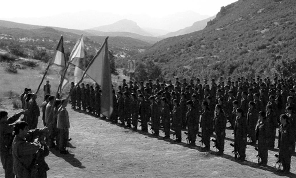 32 yoruz. Bunun yerine uzlaflma, idare etme, her türlü parti d fl l kla yaflama, ifl önemli deyip parti d fl anlay fllarla mücadele etmeme anlay fl n n esas al nd n görüyoruz.