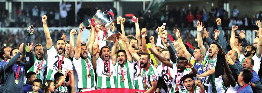 Kupada tarih yazdılar Atiker Konyaspor ilk defa çıktığı kupa finalinde Medipol Başakşehir e penaltılarla üstünlük sağlayarak tarihi bir başarı elde etti.