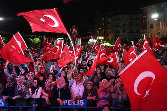 Kastamonu'da Ömer Halisdemir'in adının verildiği park törenle açıldı.