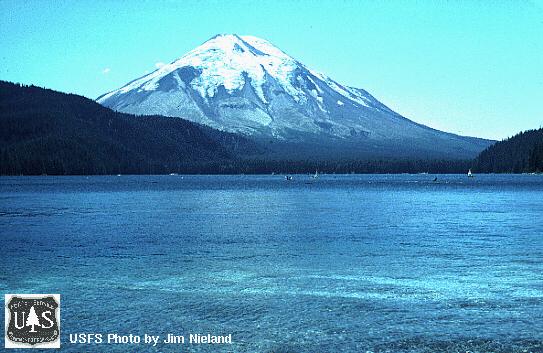 Bileşik volkanlar (strato-volkanlar) Birbiriyle ardalanmalı lav ve piroklastiklerde oluşur St.