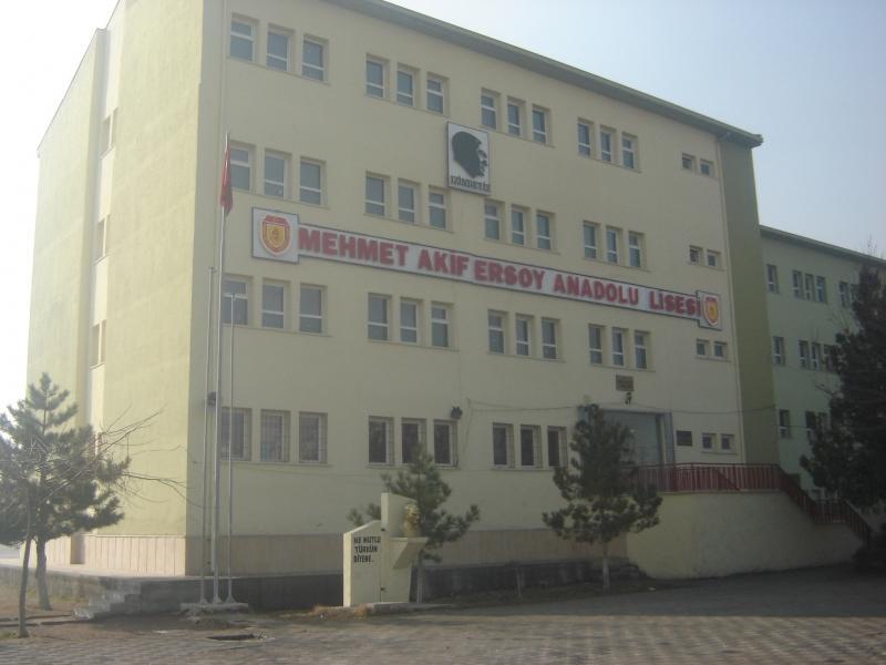 MEHMET AKĠF ERSOY ANADOLU LĠSESĠ Mehmet Akif Ersoy Anadolu Lisesi, 1987 yılında eğitim ve öğretime baģlayan, Selçuklu Ġlçemizde bulunan ortaöğretim kurumlarımızdandır.