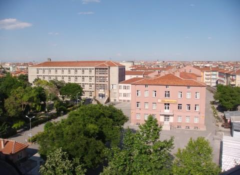 KONYA ANADOLU ĠMAM HATĠP LĠSESĠ Konya Anadolu Ġmam Hatip Lisesi, 29 Ekim 1951 yılında eğitim ve öğretime baģlayan, Karatay Ġlçemizde bulunan ortaöğretim kurumlarımızdandır.