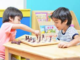 SATRANÇ KULÜBÜ Amacımız satrancı okulda sevdirmek ve satranç oynayan öğrencilerimize kendilerini geliştirme imkanı vererek onların daha iyi seviyede satranç oyuncusu olmalarını sağlamaktır.