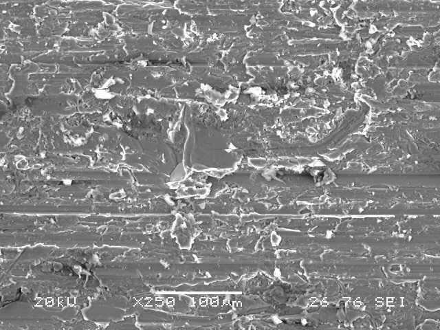 86 Kayma yönü Gözenek Resim 6.8. 660 ºC de sinterlenen mekanik alaşımlama numunesinin