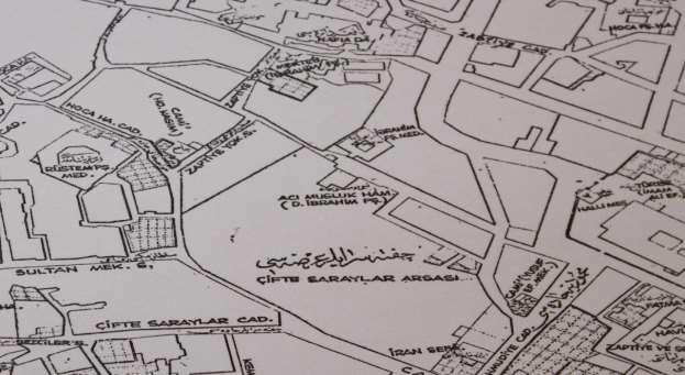 Resim 2-1875 tarihli İstanbul haritasında bölgenin görünümü 344 Elimizdeki en eski haritalardan 1875 tarihli Ekrem Hakkı Ayverdi tarafından yayımlanan haritada 10, yapı gösterilmiştir.