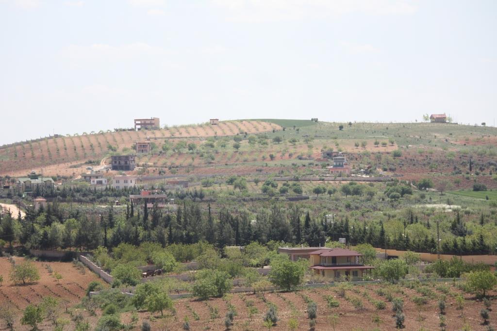 Gaziantep te Özelliklerini Yitiren Bir Geçici Yerleşme Şekli: Bağ Evleri / Mehmet Emin SÖNMEZ önemli bir israf kaynağı olduğu belirtilmektedir.