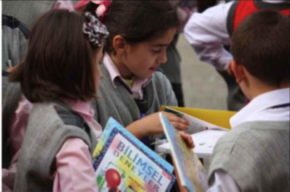 İlk yar larımıza gönderdiğimiz kitaplarımız yeni kitaplardır, yayınevlerinden indirimli olarak alınmaktadır.