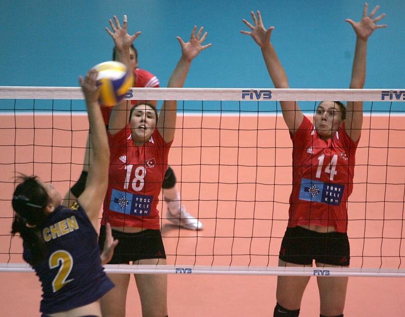 Kız voleybolunda daha çok yerden servis, klasik atak anlayışı ve yavaş atak hızı