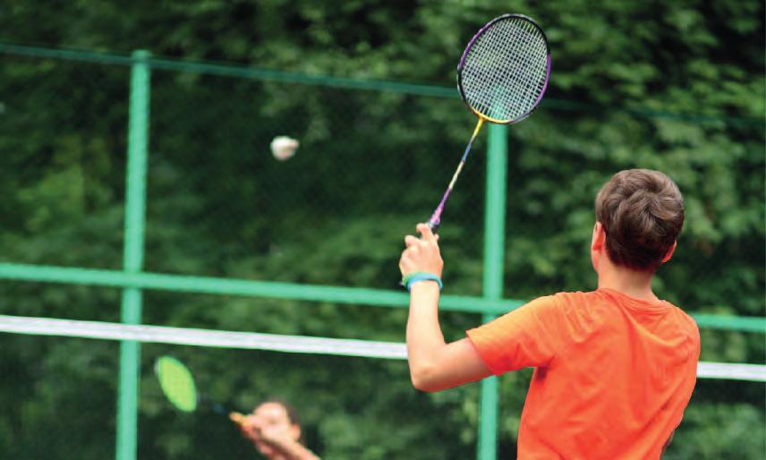 Badminton Kulüp No: F4 Hedef Kitle: İlkokul, ortaokul ve lise öğrencileri Açıklama: Badminton; odaklanma becerisin geliştirirken, hız dayanıklılık koordinasyonunu da destekler.