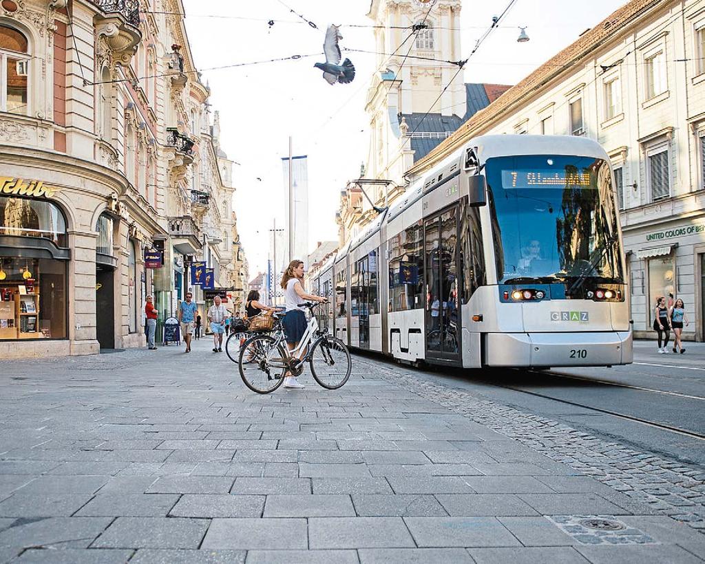 IV Foto: Joel Kernasenko TRAFIK: ARABA KULLANMAK PARK ETMEK BİSİKLET KULLANMAK Graz, bir Kısa mesafeli yollar şehri dir: Özellikle de şehir merkezinde her yere yürüyerek gidebilir ve işlerinizi