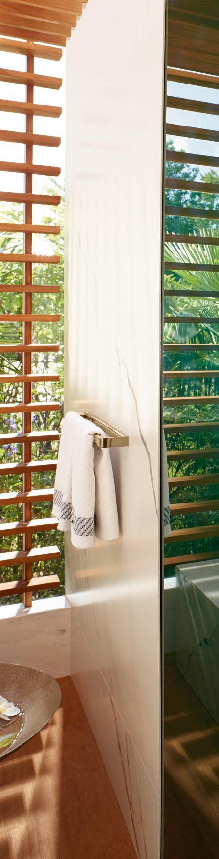 Kategoriler 142 Axor ShowerSelect Küçük bir Buton büyük bir fark yaratıyor ve duşu daha basit ve konforlu hale getiriyor. Select teknolojisi sayesinde duş artık bir butona basarak çalıştırılıyor.