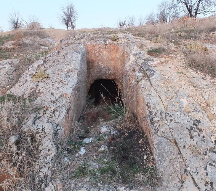 İlimiz Besni ilçesi Atmalı ( Özbağlar ) Köyünde içindedir.