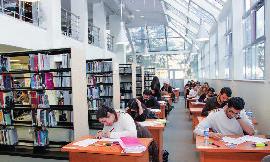 KÜTÜPHANE Merkez Kütüphane, Ağustos 2011 tarihinden itibaren Eskişehir yolu 29.km adresindeki yeni binasına taşınarak; 5019.28 m² alanda, 90.