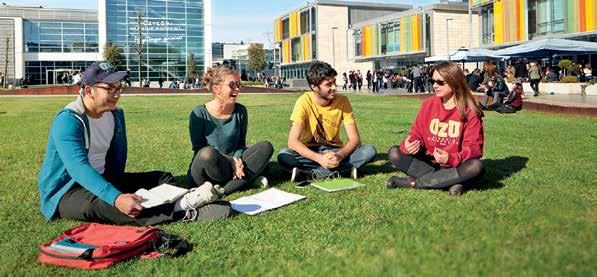 Türkiye nin ilk LEED Sertifikalı Çevreci Kampüsü Girişimciler yetiştiriyor Uluslararası, başarılı akademik kadro ve programlar Özyeğin Üniversitesi nin öğretim üyeleri, öncü, uluslararası hakemli