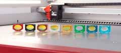 MCO Renkli kaşe üretimi için gerekli işletim sistemi yüklenebilir. Pleksi kesim, kaşe üretim, plaket ve maket yapımı gibi değişik sektörlerde başarılı bir şekilde kullanılabilir.