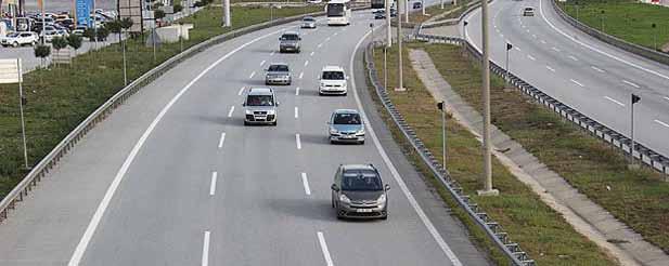 Kilis e 2002 yılına kadar 2 kilometre bölünmüş yol yapılmışken 2002-2013 yılları arasında 17 kat artırarak Kilis in toplam bölünmüş yol mesafesini 34 kilometreye