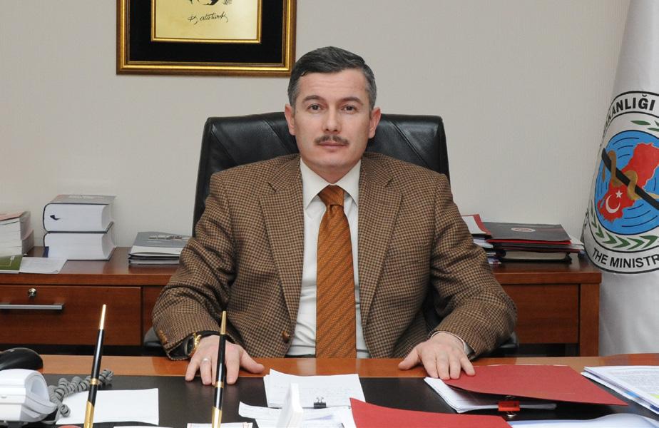 Uzm. Dr. Güven BEKTEMÜR Sağlık Bakanlığı Yönetim Hizmetleri Genel Müdürü 1969 yılında Giresun da doğdu. 1993 yılında Selçuk Üniversitesi Tıp Fakültesi ni bitirdi.