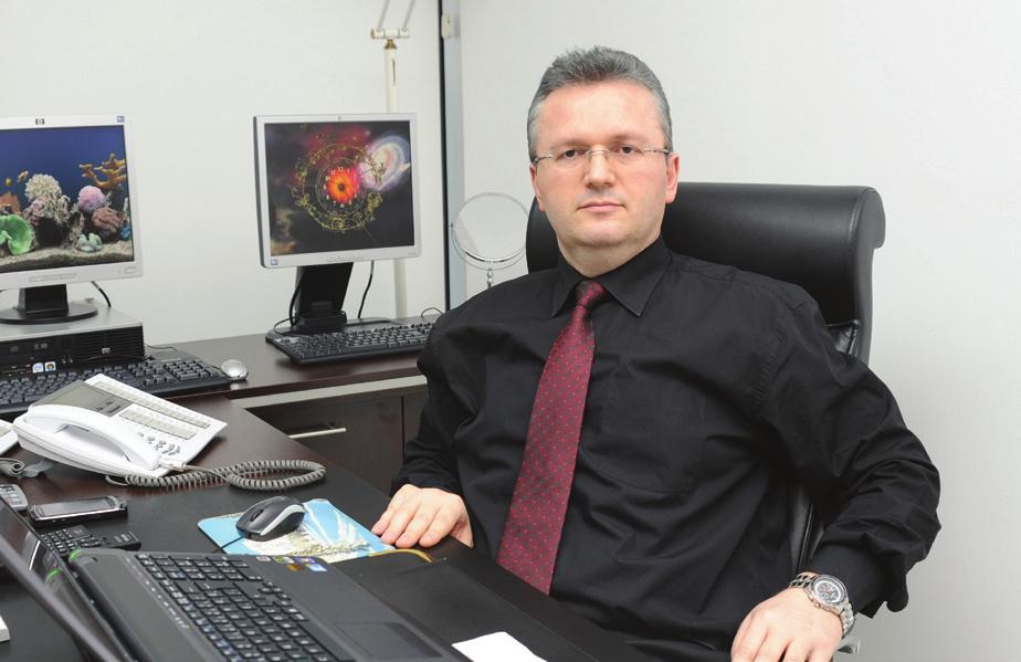 Dr. Yasin ERKOÇ Sağlık Bakanlığı Müsteşar Yardımcısı 1970 yılında Ordu Gölköy de doğdu. Tıp, İktisat, Kamu Yönetimi alanlarında eğitim aldı.