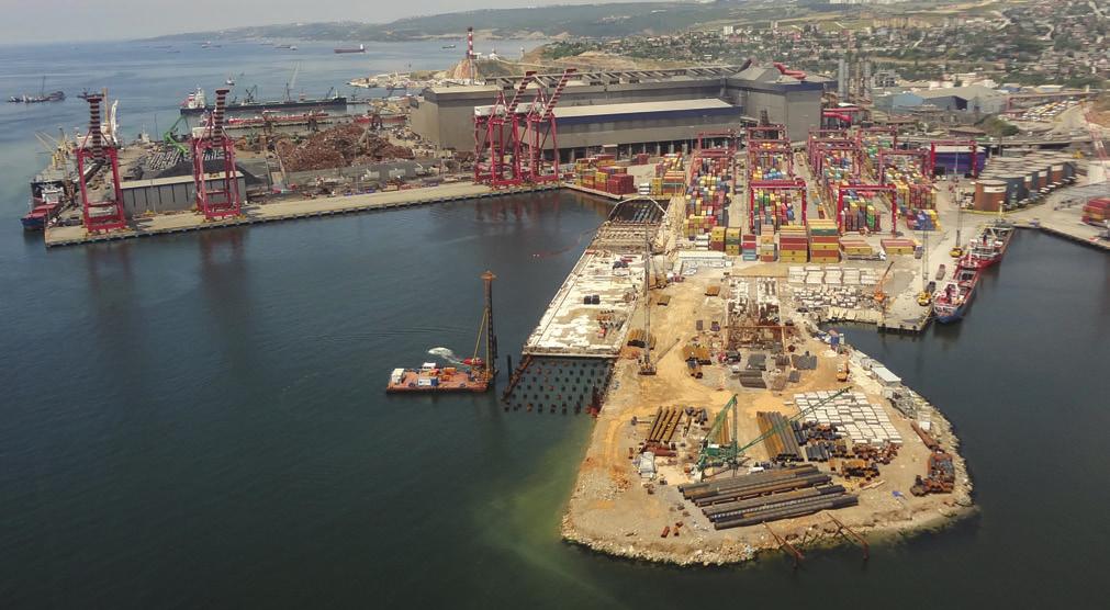 PROJELERİMİZ PROJE ADI Yılport Konteyner Terminali Faz I İskele İnşaatı Proje Adı Yılport Konteyner Terminali Faz I İskele İnşaatı Konumu İzmit / Türkiye Müteahhit Körfez Deniz İnşaat Başlangıç