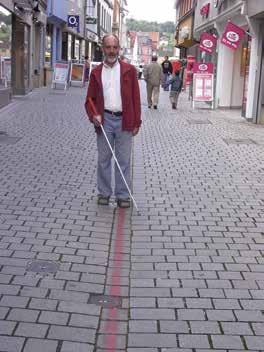 ÖZÜRÜ OLAN KİŞİLER İÇİN ÖNERİLER Ağır Engelli Kimliği Ağır Engelliler Yasasına (SCHwbG) istinaden; ağır engelli kişi bedensel veya ruhsal olarak engelleri nedeni ile süresiz iş göremez olmaları ve az