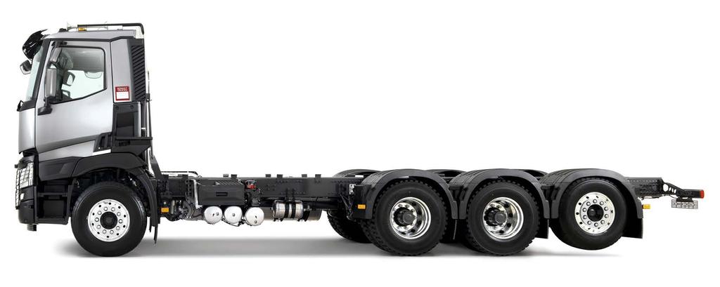 RENAULT TRUCKS_ 18 19 RENAULT TRUCKS_ YOLDA VE ŞANTİYELERDE SÜREKLİ HAREKET HALİNDE C gamı yerden yüksekliği ve standart off-road modu sayesinde her tür