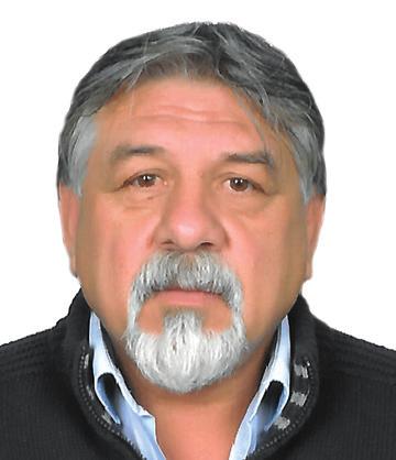 Erenköy Spor Kulübü nde Yönetim Kurulu Üyesi ve Başkanı, Erenköy İlkokulu Okul Aile Birliği Başkanı ve Çiftçiler Birliği nde Asbaşkan ve Basın Sorumlusu olarak görev yaptı.