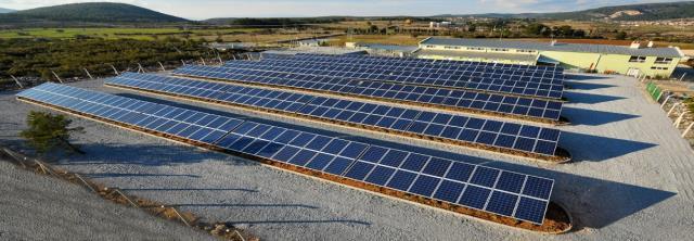 UYGULAMA ÖRNEKLERİ Muğla Belediyesi Proje Adı: Sonsuz Kaynağımız Güneş Yer: Muğla, Merkez Kurulu Güç: 105 KW Destek: Güney Ege Kalkınma Ajansı (GEKA) Destek Oranı: