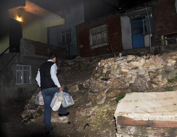 Yardımlaşmada esas olan, zor durumda olan kişiyi minnet altına bırakmadan iyilikte bulunmaktır.