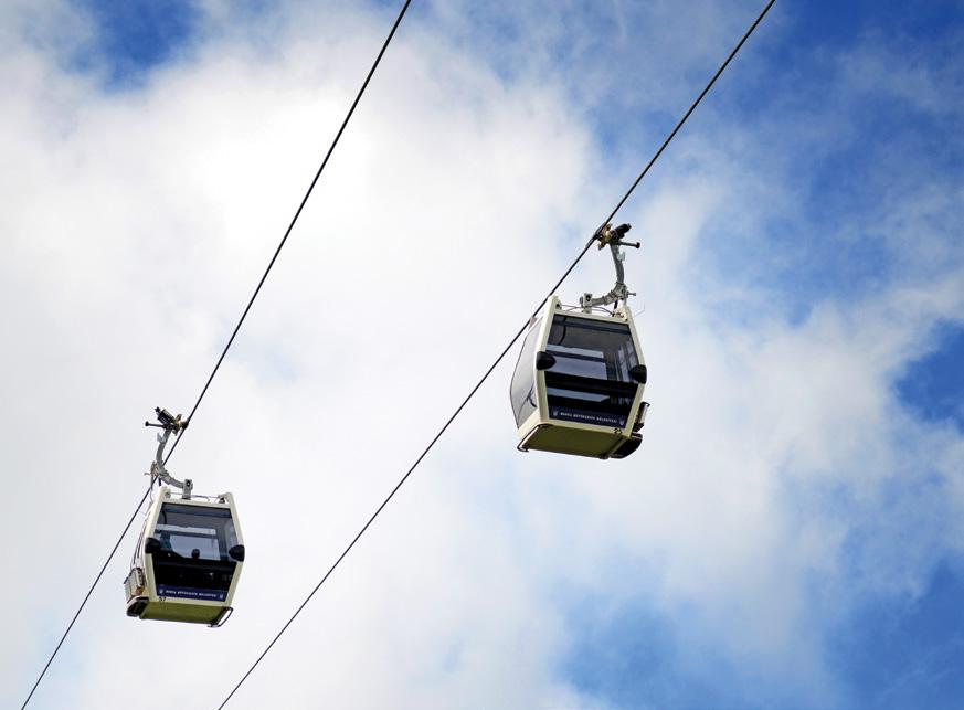 bursa da zaman Çağlayangil Bursa ile ilgili anılarına Teleferikten çok çektim! diye başlıyor. Sonra şöyle devam ediyor: Teleferik çok hassas bir iş Direklerin dikilmesi bir yıl ister.