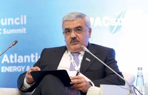 SOCAR Başkanı Rövnag Abdullayev, Güney Gaz Koridoru nun TANAP Projesi ile daha büyük öneme sahip olduğunu söyledi. dışı aktörler gibi güncel konulara da yenilikçi çözümler önerildi.