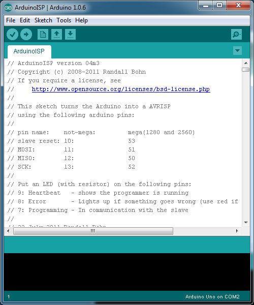 31 3.4 Arduino IDE Arduino IDE Programı Java dilinde yazılmış, Arduino kartlarını programlarken ve yazılan kodları Arduino kartlarına yüklerken kullandığımız Arduino firmasının çıkarmış olduğu bir